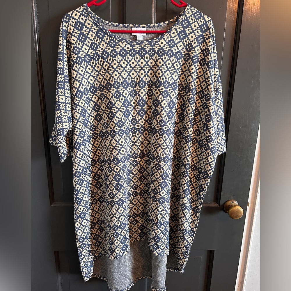 2XL Irma top from Lularoe.